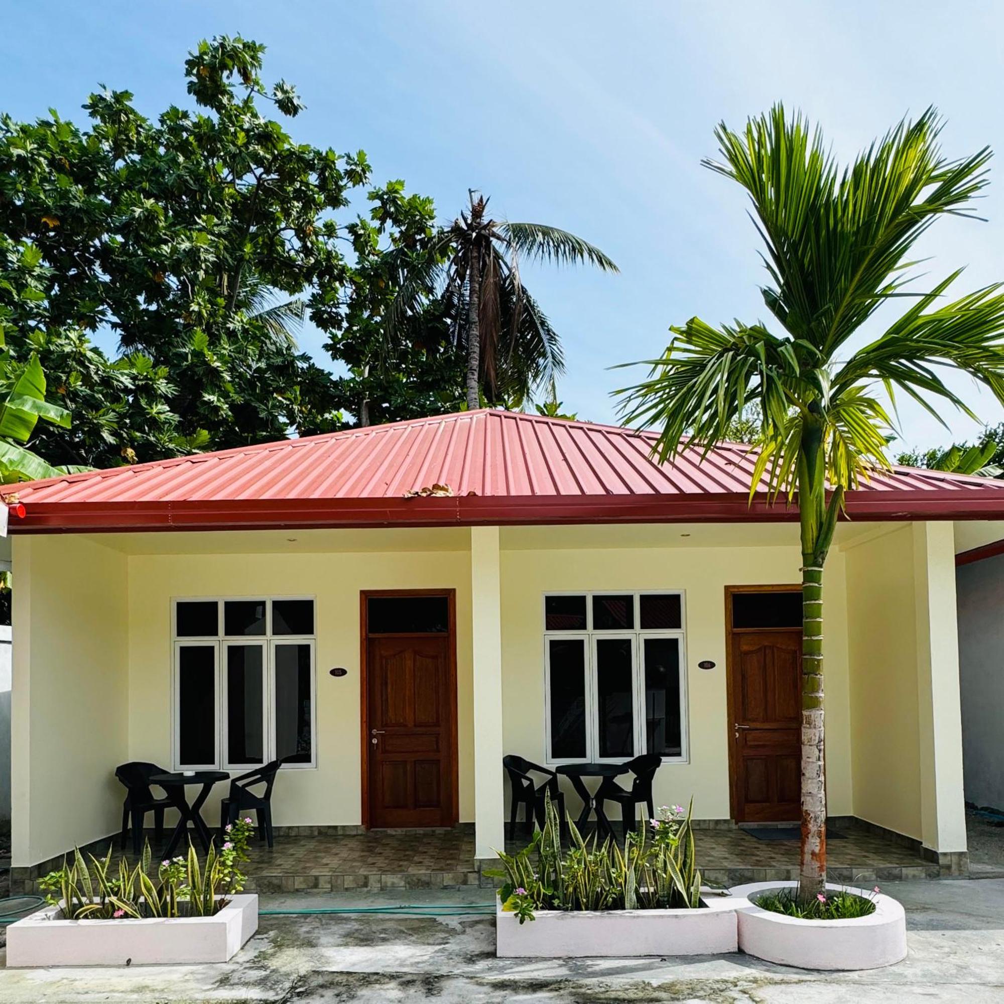 Charming Holiday Lodge- Addu Atoll Meedhoo, Maldives Kültér fotó